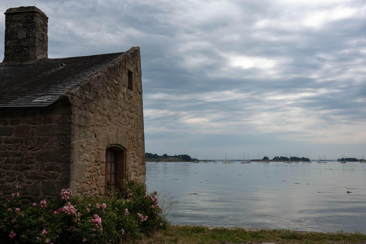 Perspective sur l'anse de Pen-Castel.
